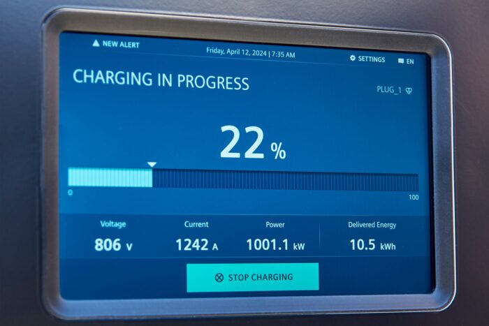 Daimler camión mercedes benz eactros e lkw camión eléctrico ladestación estación de carga mcs min
