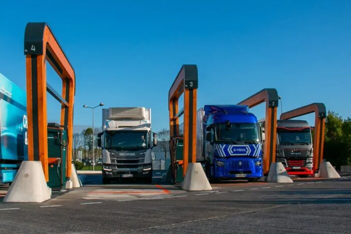 Milence ladestation charging station e lkw electric truck frankreich france heudebouville min
