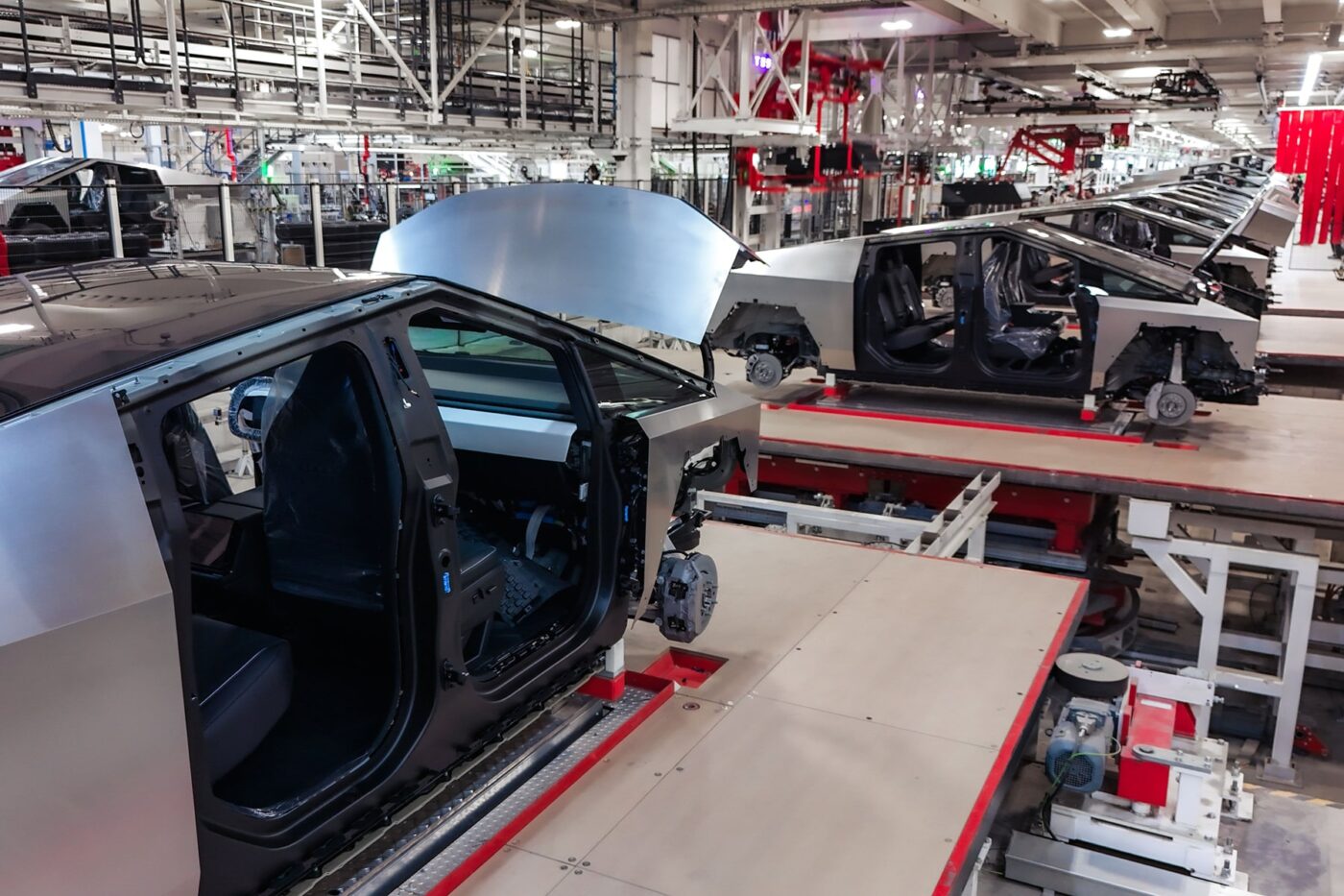 Tesla cybertruck produktion producción min