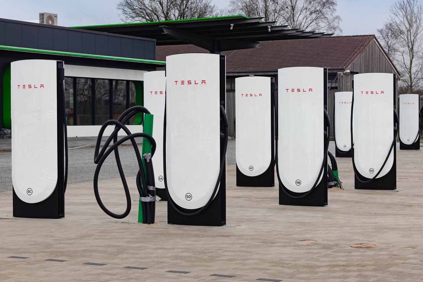 Tesla supercharger ladestation charging station bispingen daniel boennighausen min