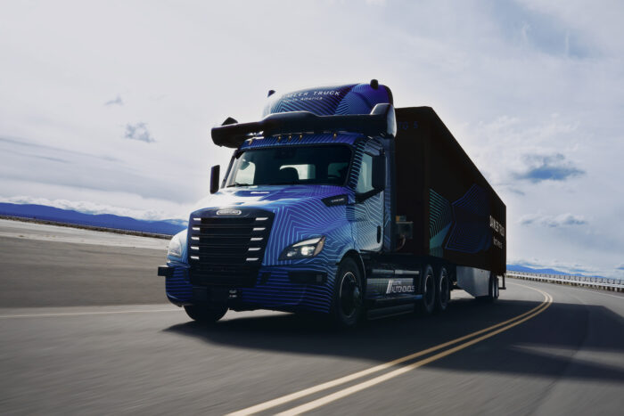 Daimler truck autonom autonomous ecascadia