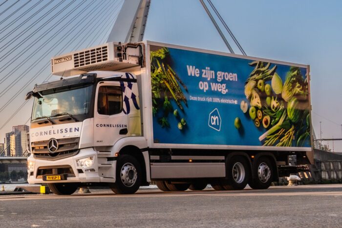 Daimler truck mercedes benz eactros e lkw electric truck albert heijn niederlande netherlands min