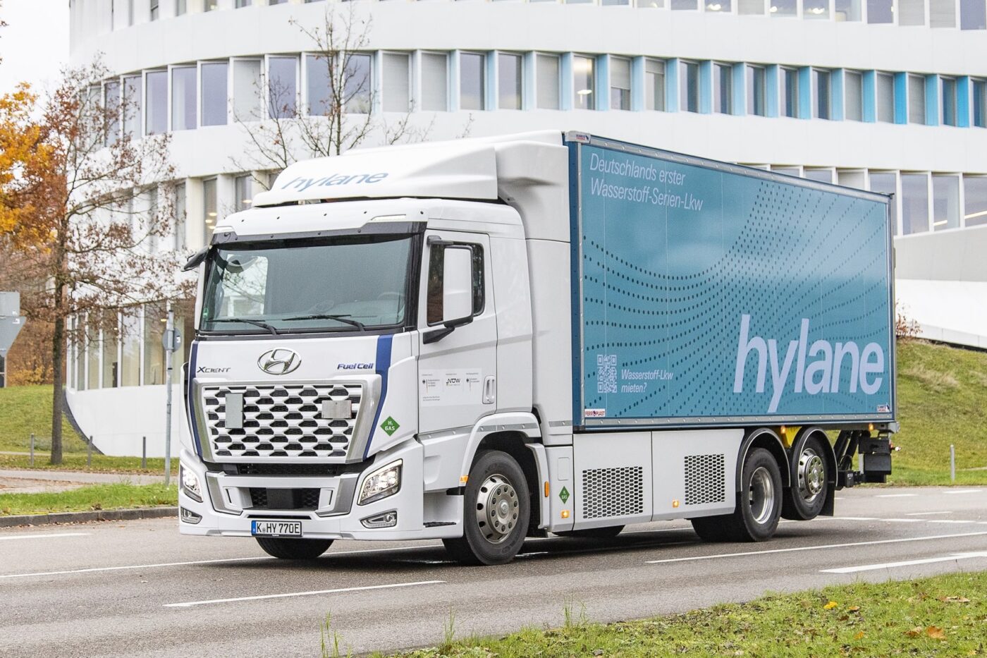 Hyundai xcient fuel cell e lkw electric truck hylane min