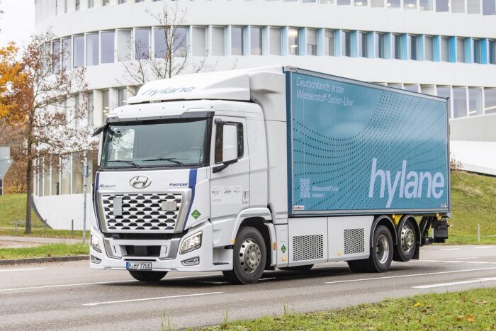 Hyundai xcient pila de combustible e lkw camión eléctrico hylane min