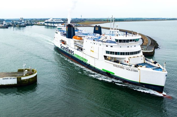 Scandlines faehre ferry phev