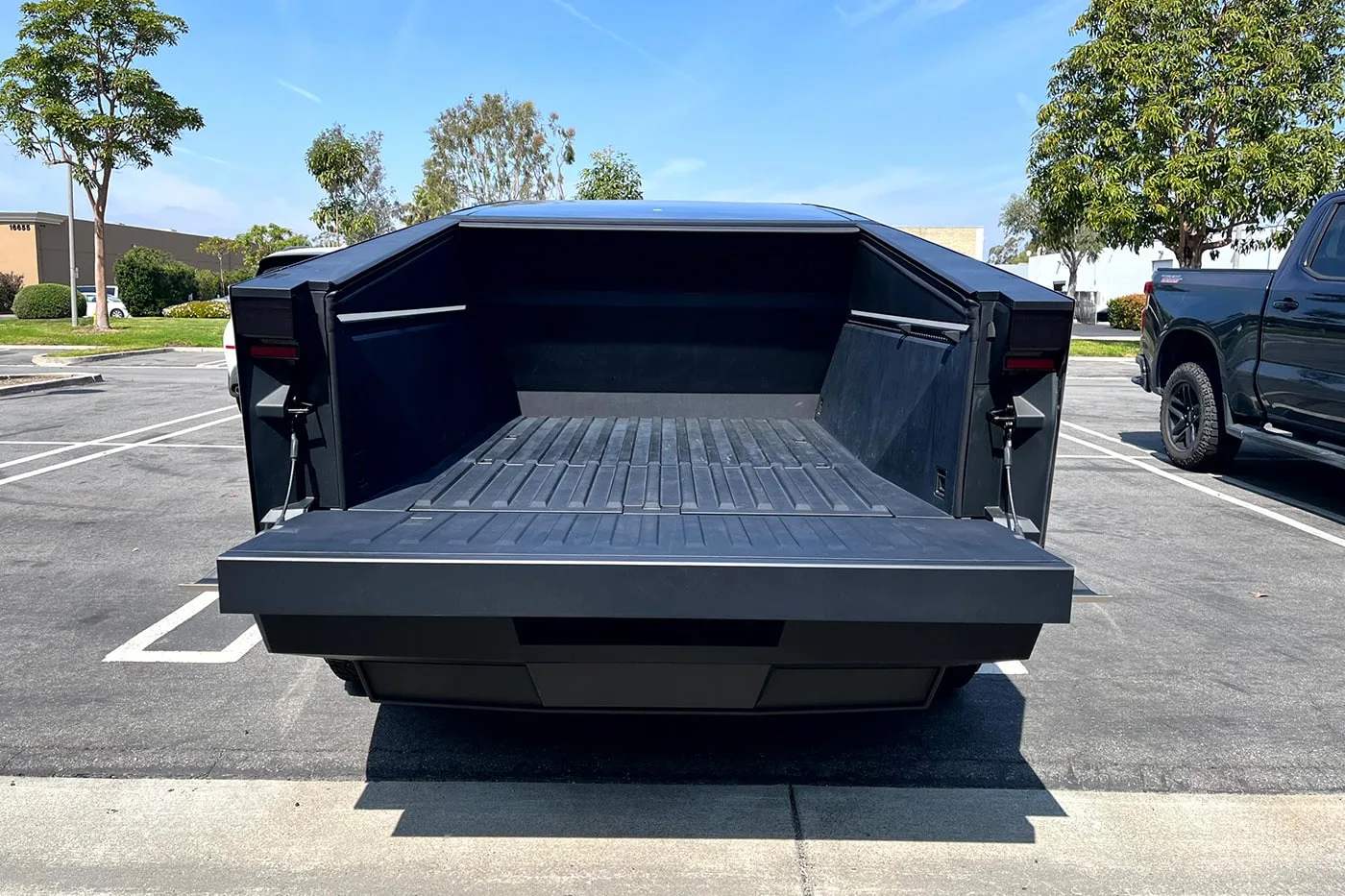 tesla cybertruck fahrbericht p3 group 2024 06 min tesla cybertruck fahrbericht p3 group 2024 06 min
