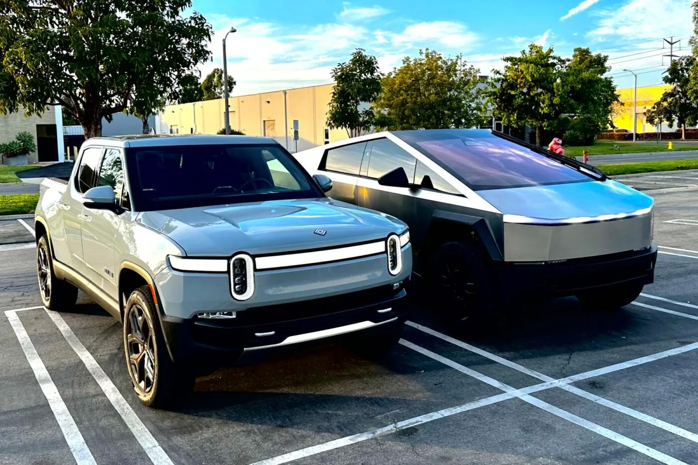 tesla cybertruck fahrbericht p3 group rivian r1t 2024 02 min tesla cybertruck fahrbericht p3 group rivian r1t 2024 02 min