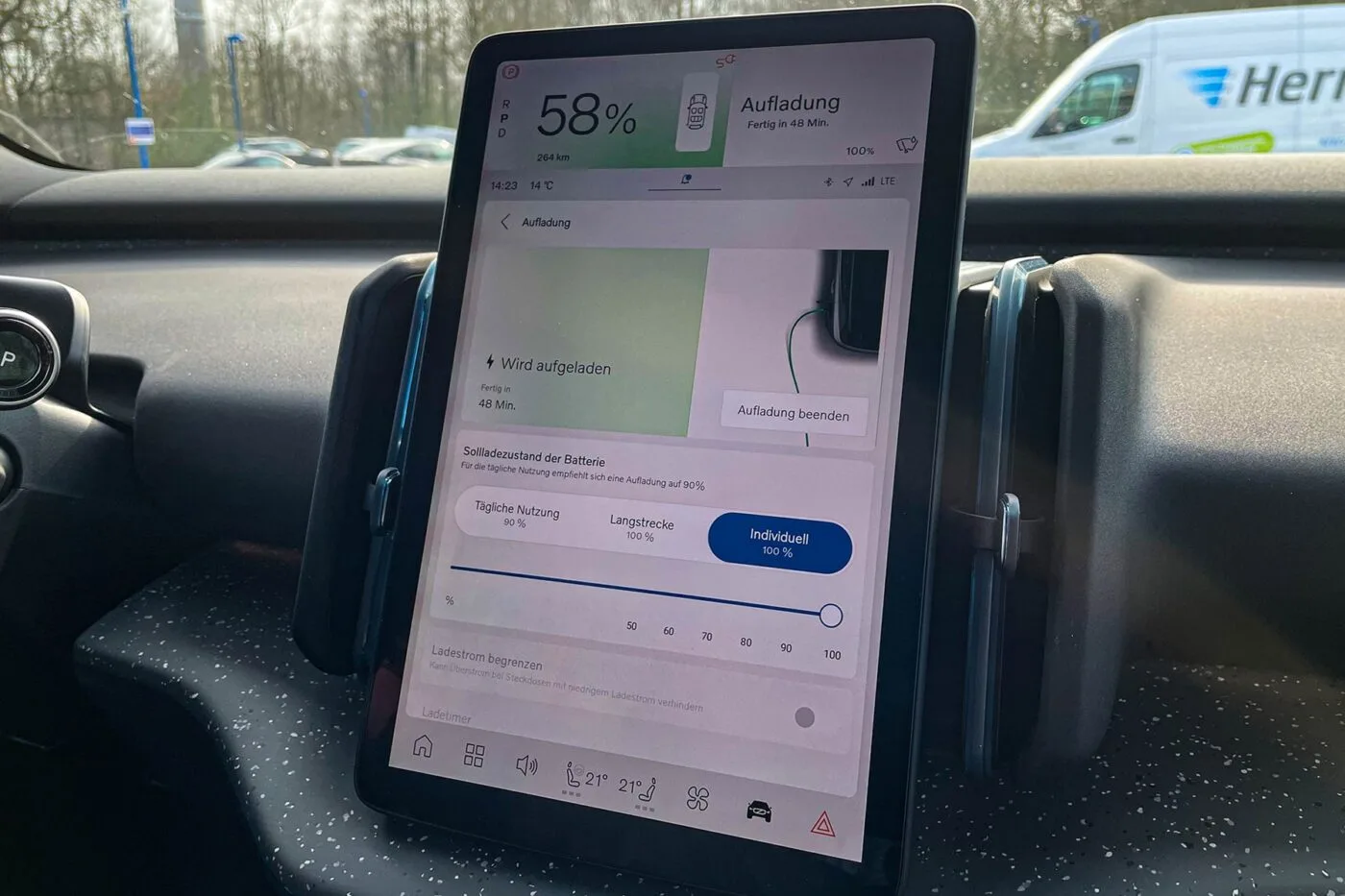 volvo ex30 fahrbericht daniel boennighausen 2024 21 min volvo ex30 fahrbericht daniel boennighausen 2024 21 min