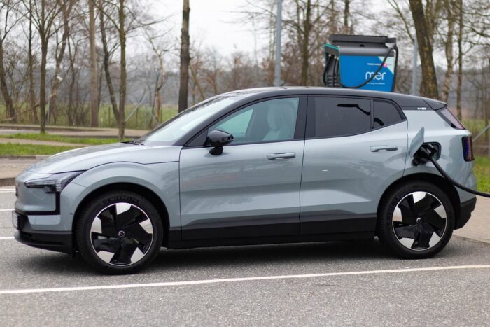 Volvo ex fahrbericht daniel boennighausen mer ladestation charging station min