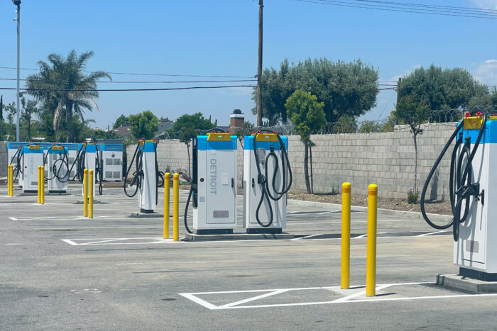 Vtrl velocidad california carga camiones eléctricos escala e