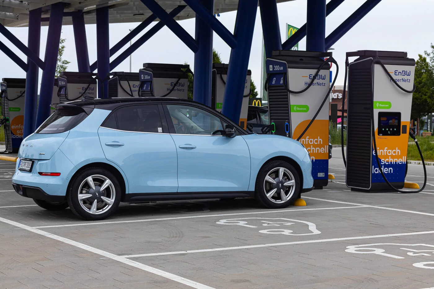 gwm ora 03 funky cat fahrbericht enbw ladestation estación de carga 2024 01 min gwm ora 03 funky cat fahrbericht enbw ladestation estación de carga 2024 01 min