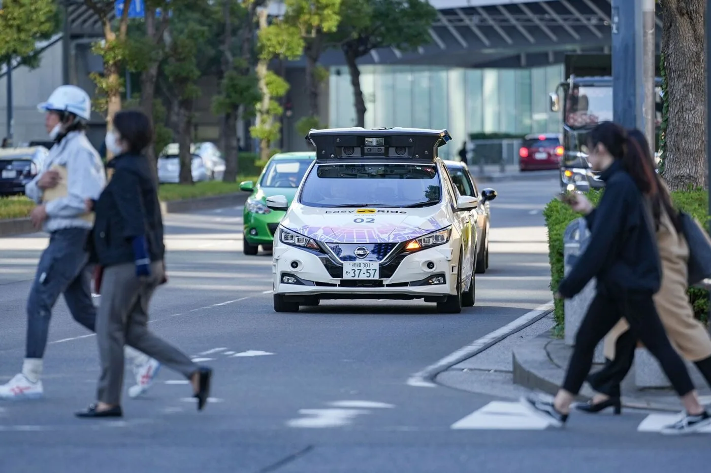 Q-eyes LEAF非売品　自動運転テストカー　どっ金　Nissan 日産 Amazon | チョロQ Q-eyes QE-01 NISSAN LEAF 通販