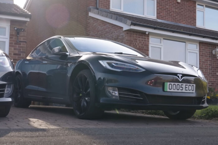 Tesla model s taxi uk