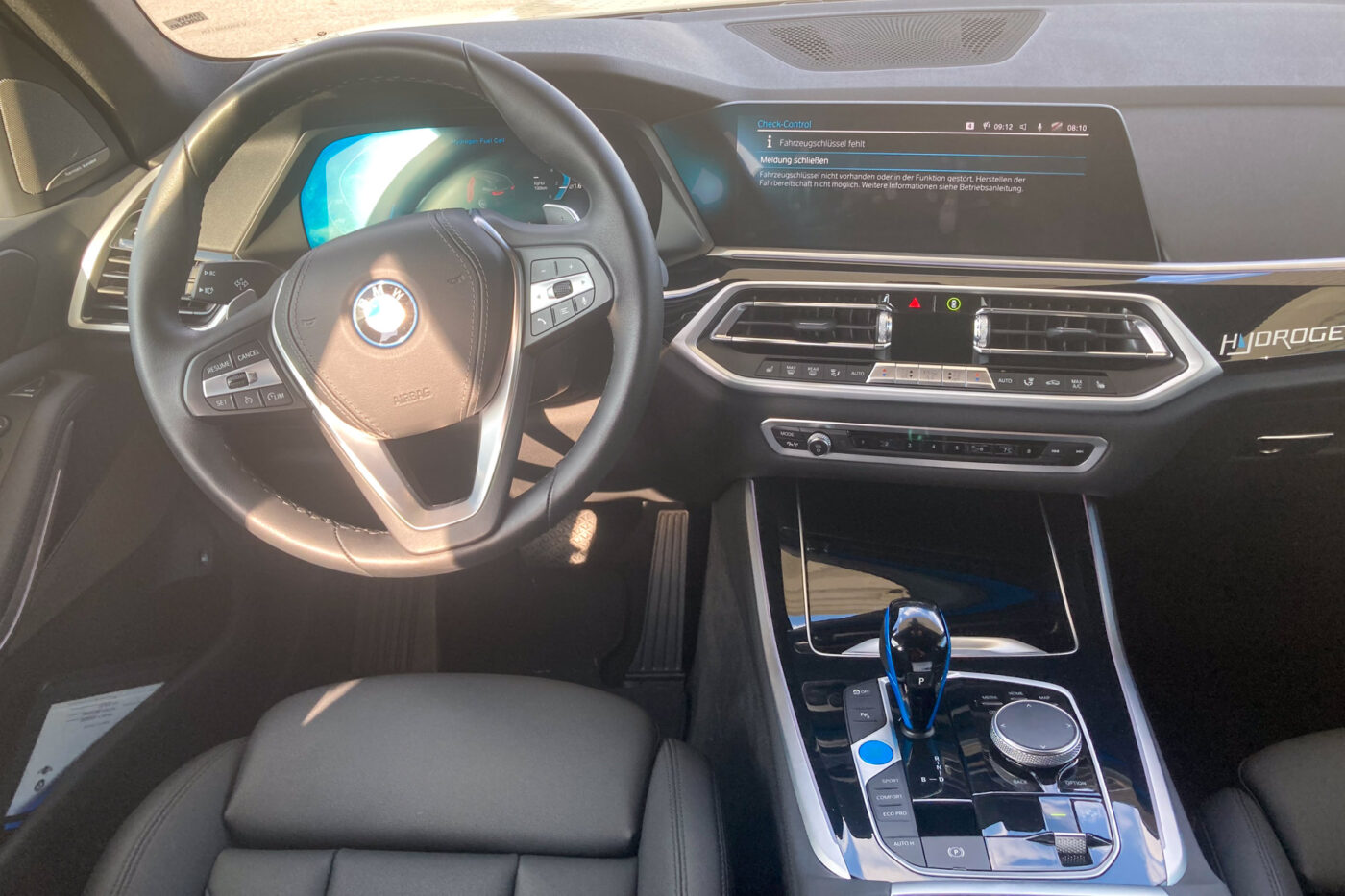 bmw ix5 hydrogen prototyp fcev test 2024 07 bmw ix5 hydrogen prototyp fcev test 2024 07