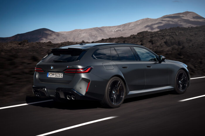 Bmw m5 touring phev