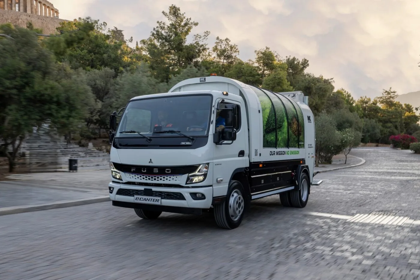 daimler truck fuso ecanter e lkw electric truck griechenland greece athens thessaloniki 2024 06 min daimler truck fuso ecanter e lkw electric truck griechenland greece athens thessaloniki 2024 06 min