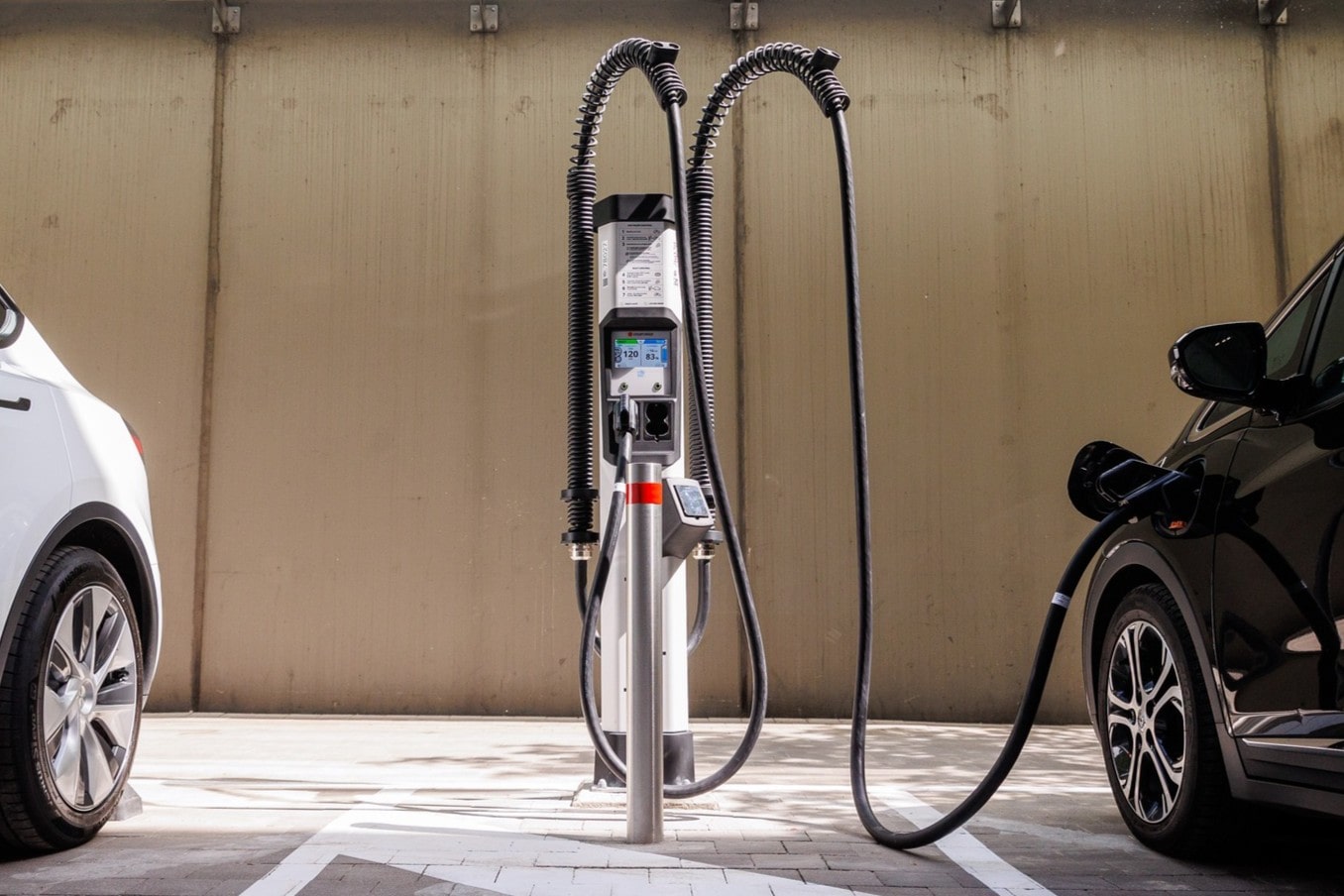 Eleport ladestation charging station min