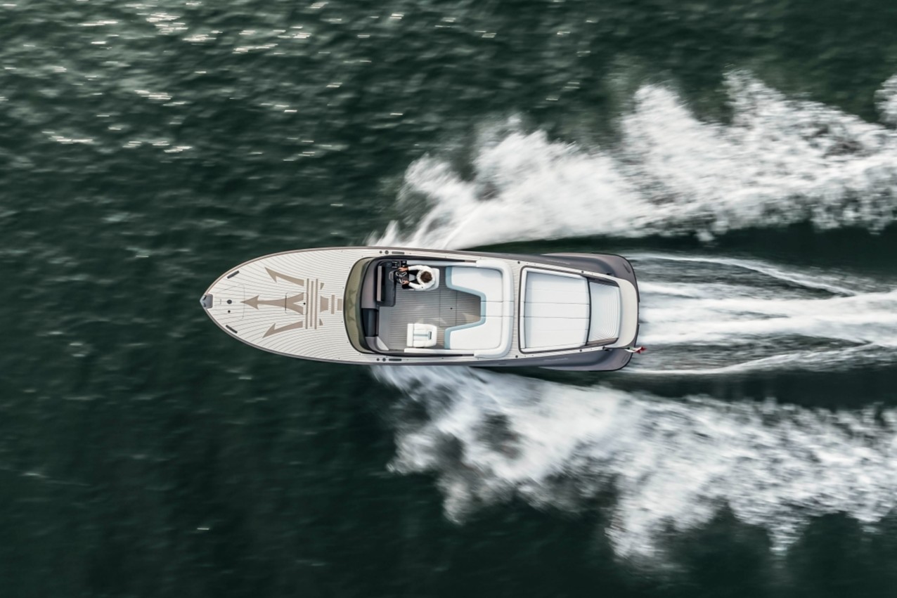 maserati tridente e schiff barco eléctrico 2024 06 maserati tridente e schiff barco eléctrico 2024 06