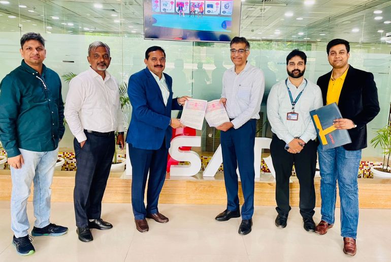 Mooving hpcl partner to set more than battery swapping stations