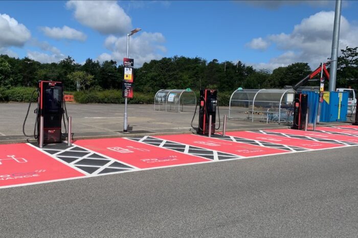 Pogo charging stations lcd uk hpc dc e