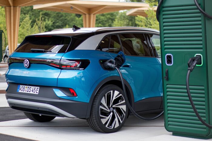 Volkswagen id4 clever ladestation charging station daenemark denmark ccs fahrbericht daniel boennighausen min