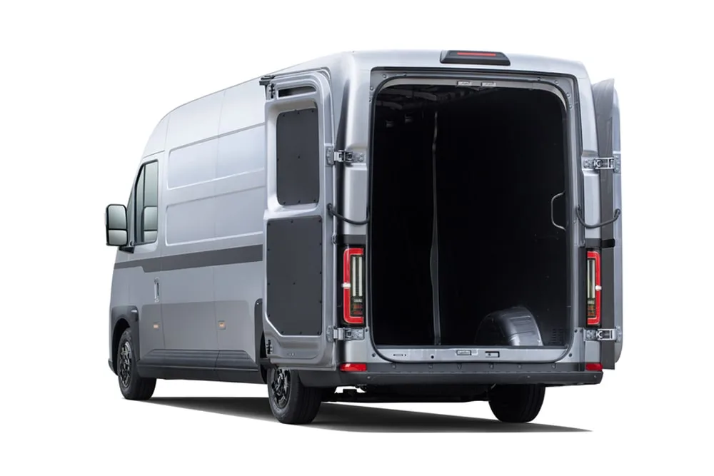 byd e vali e transporter electric transporter 2024 02 min byd e vali e transporter electric transporter 2024 02 min