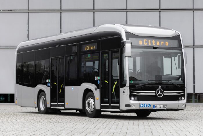Daimler truck mercedes benz ecitaro k elektrobus electric bus min