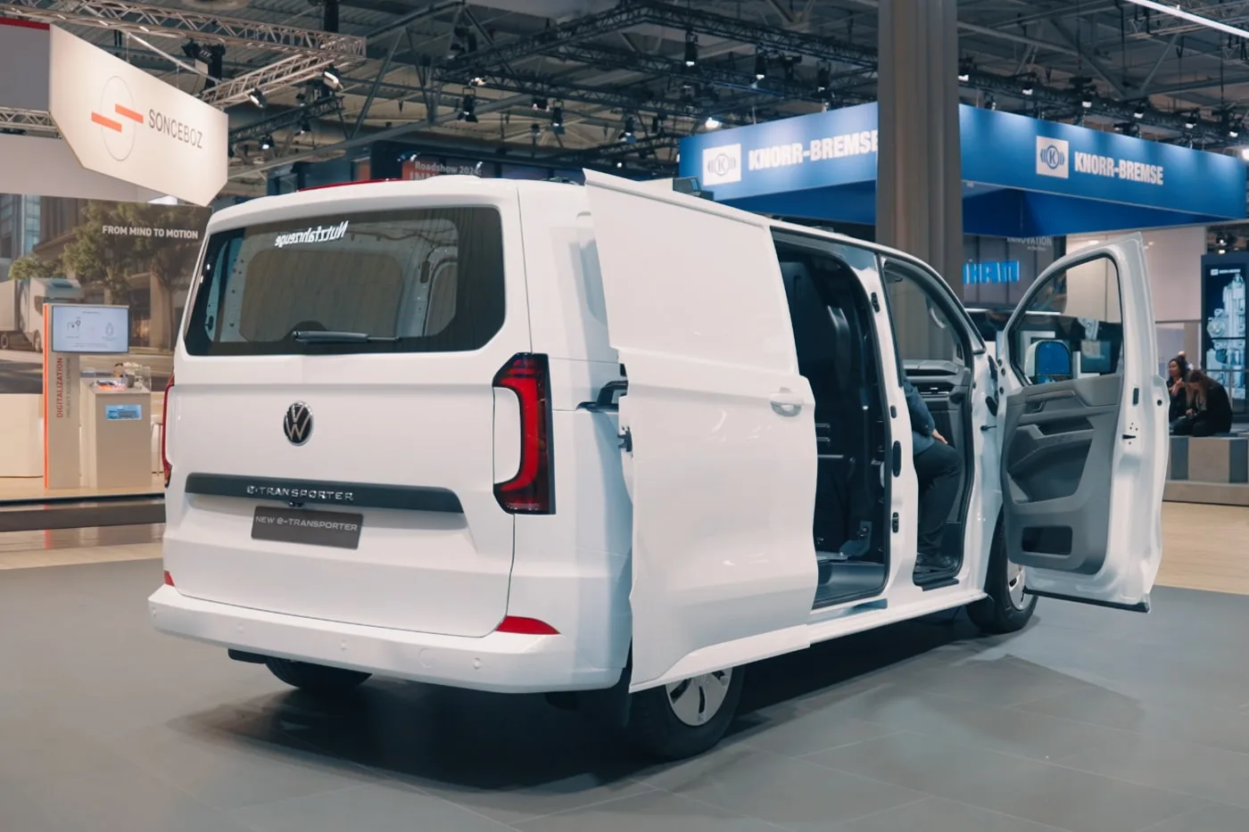 volkswagen e transporter 2024 04 min volkswagen e transporter 2024 04 min