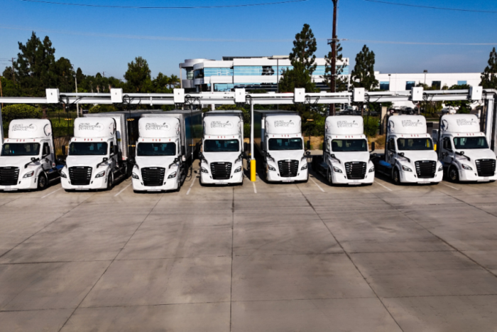 Daimler truck north america reyes beverage group ecascadia freightliner california e