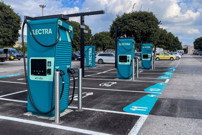 Electra ladestation charging station italien italy affi min