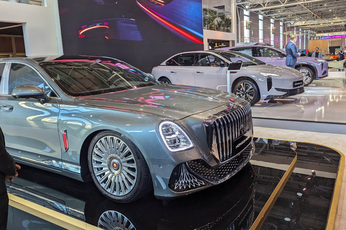 hongqi pariser autosalon salón del automóvil de parís 2024 03 min hongqi pariser autosalon salón del automóvil de parís 2024 03 min