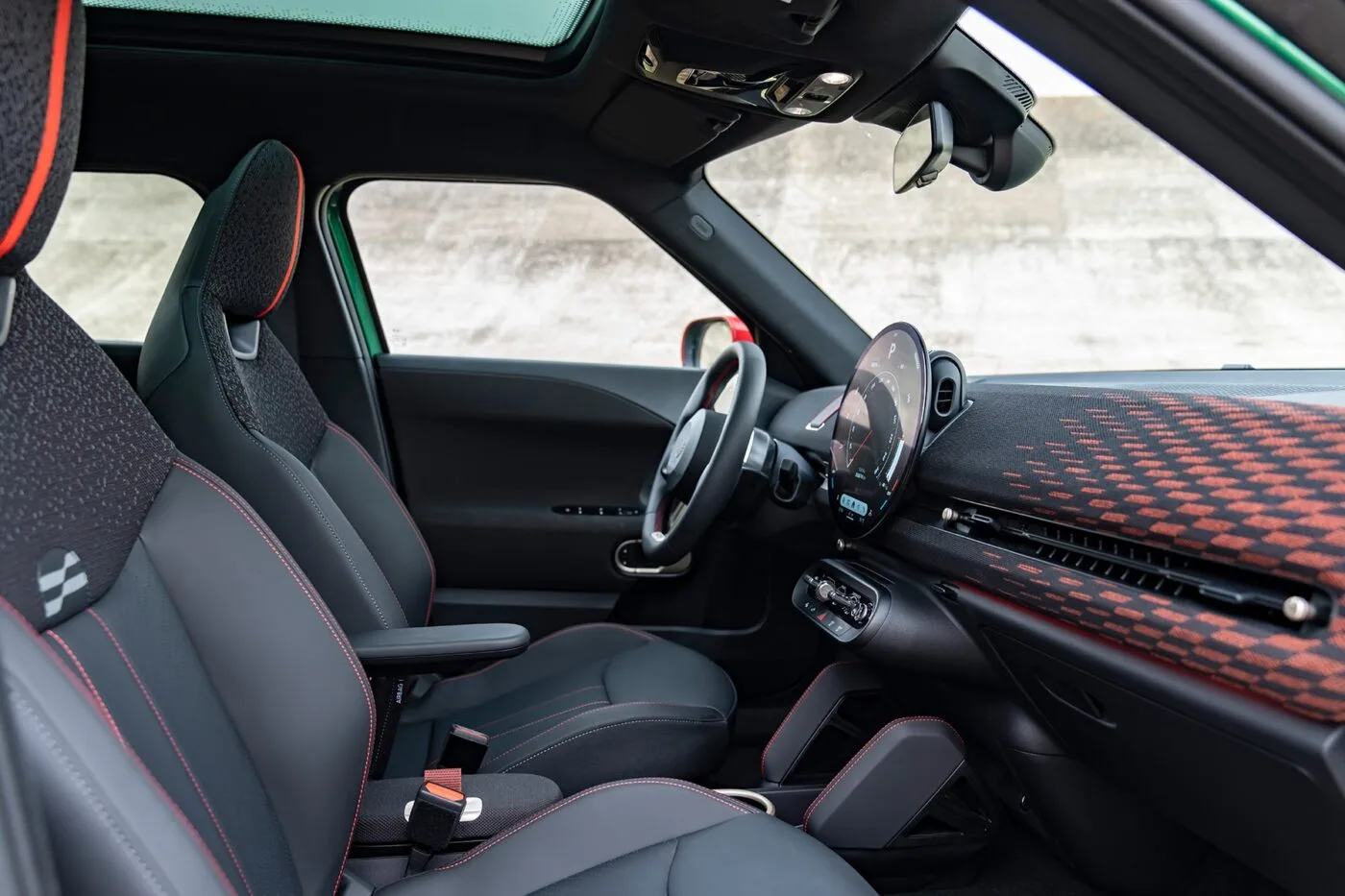 mini john cooper works aceman 2024 01 min mini john cooper works aceman 2024 01 min