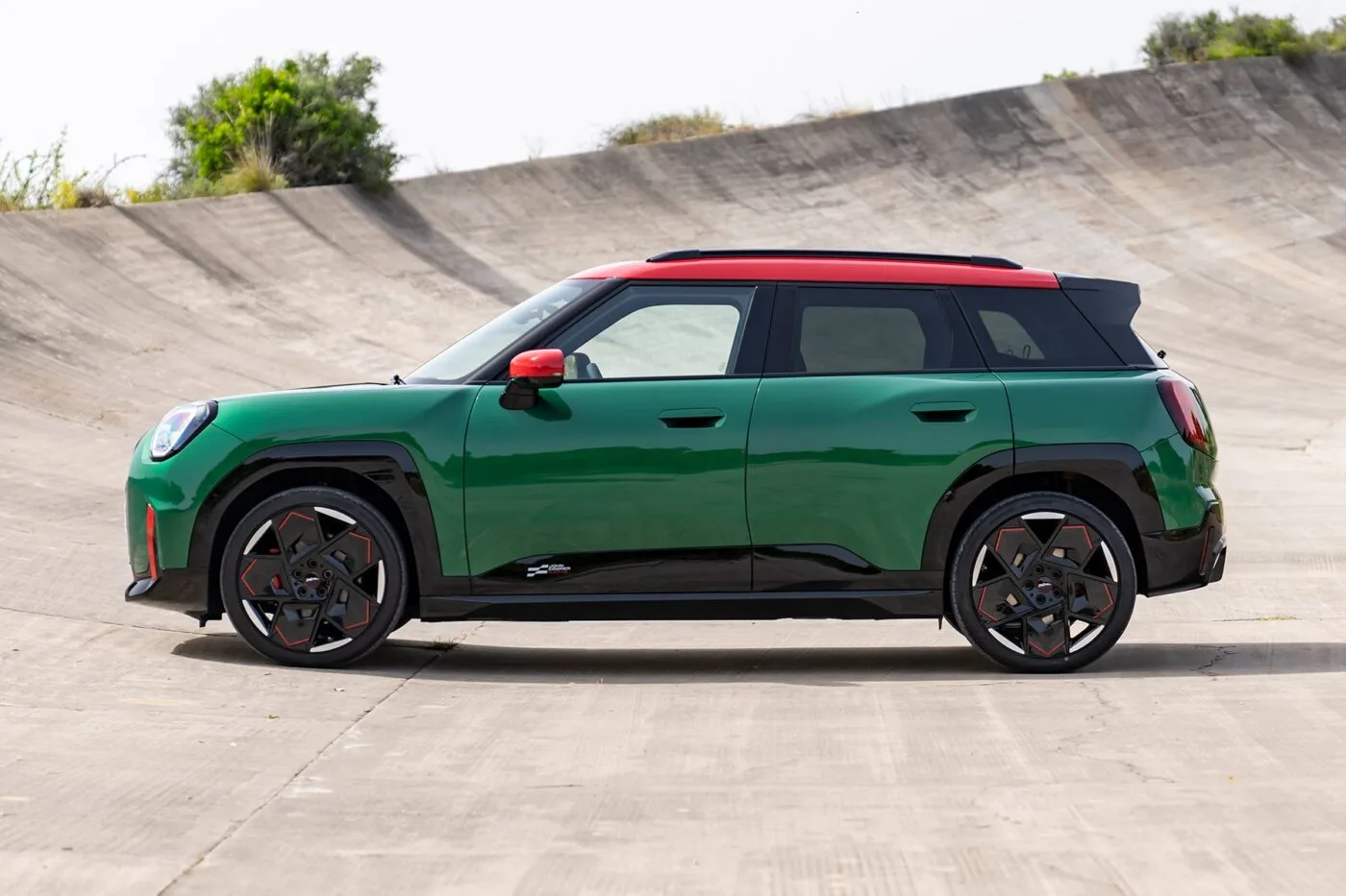 mini john cooper works aceman 2024 05 min mini john cooper works aceman 2024 05 min