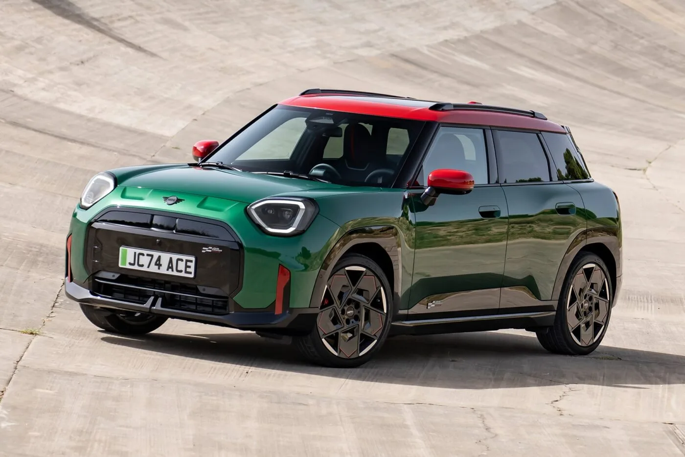 mini john cooper works aceman 2024 07 min mini john cooper works aceman 2024 07 min
