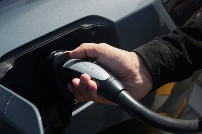 polestar 3 tesla supercargador nacs 2024 01 min