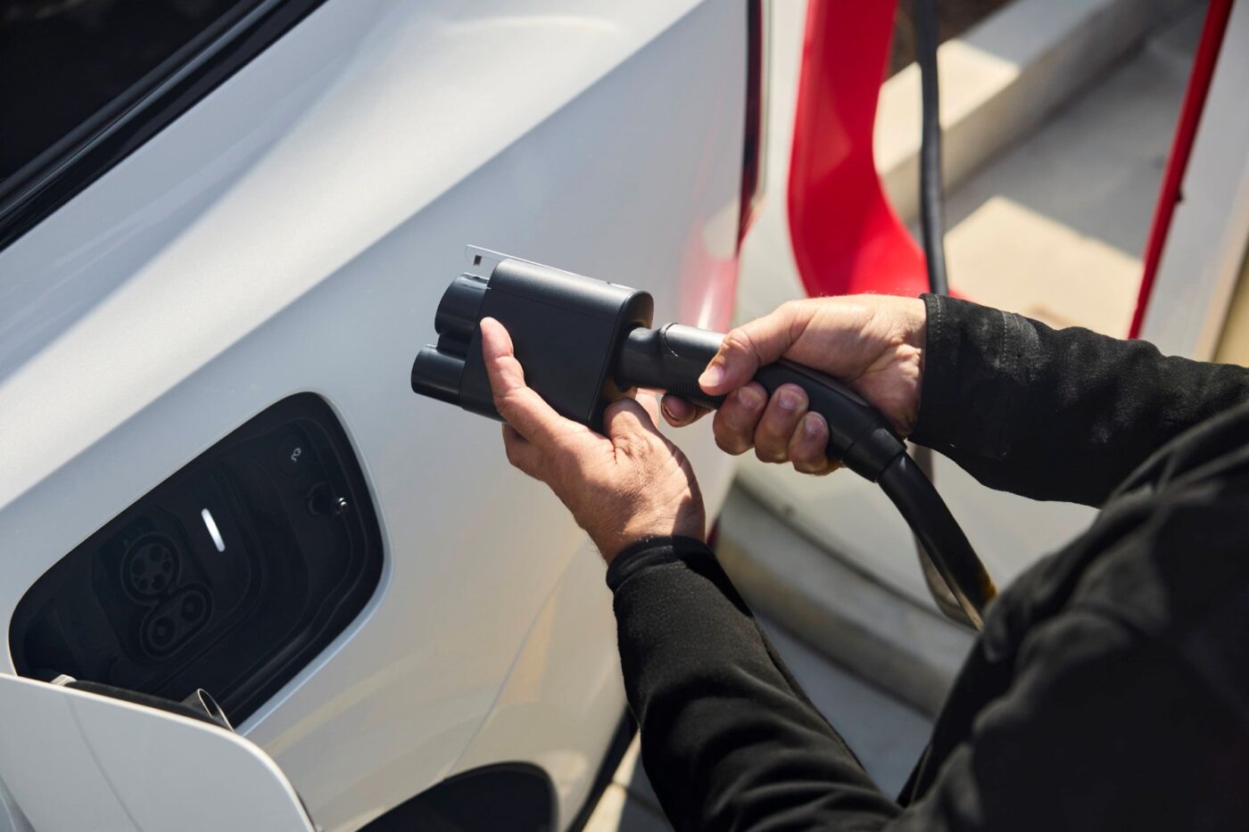 volvo ex90 tesla supercargador nacs 2024 01 min