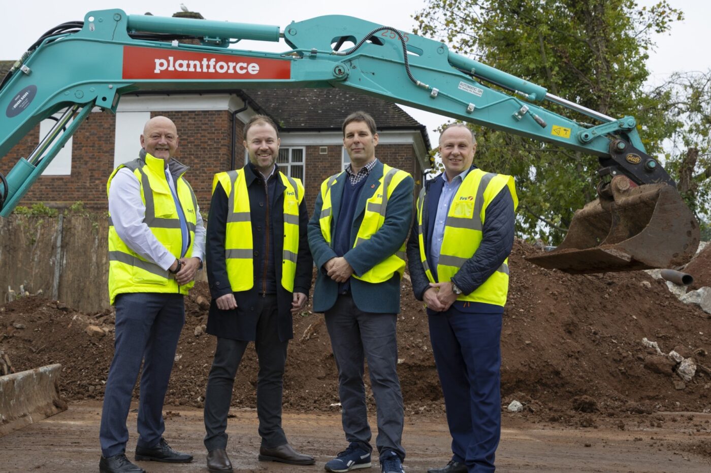 buses of somerset groundbreaking first bus electric buses