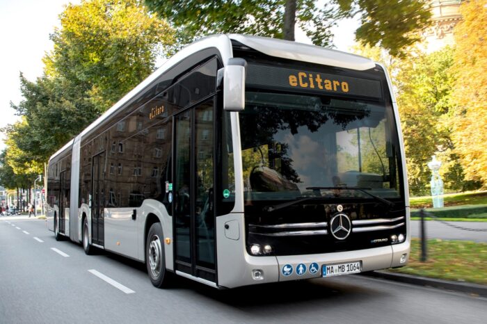 daimler autobuses mercedes benz ecitaro g elektrobus autobús eléctrico 2024 001 min