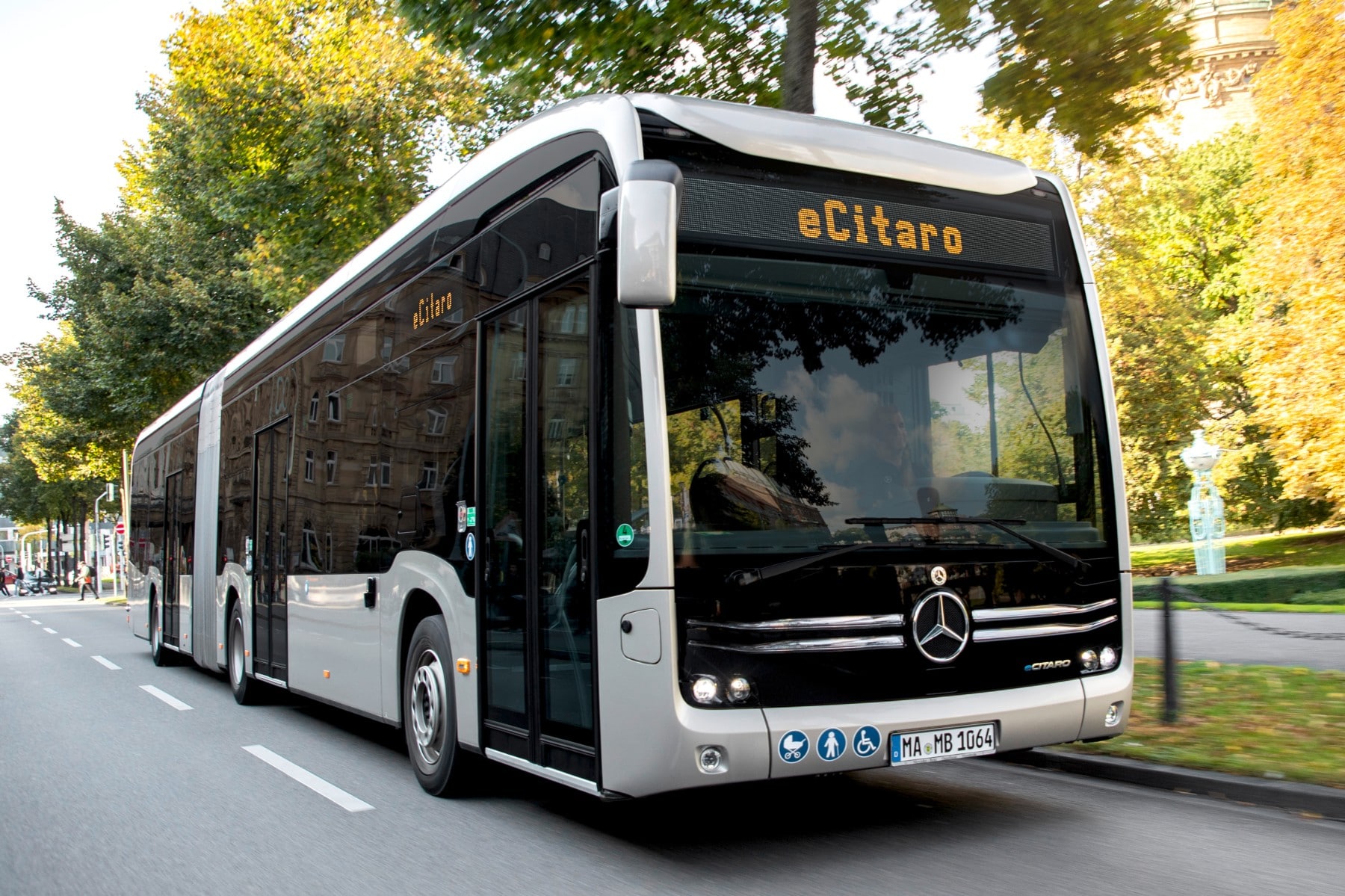 Revolutionizing Public Transport: eCitaro G Buses with Hydrogen Fuel Cell Technology