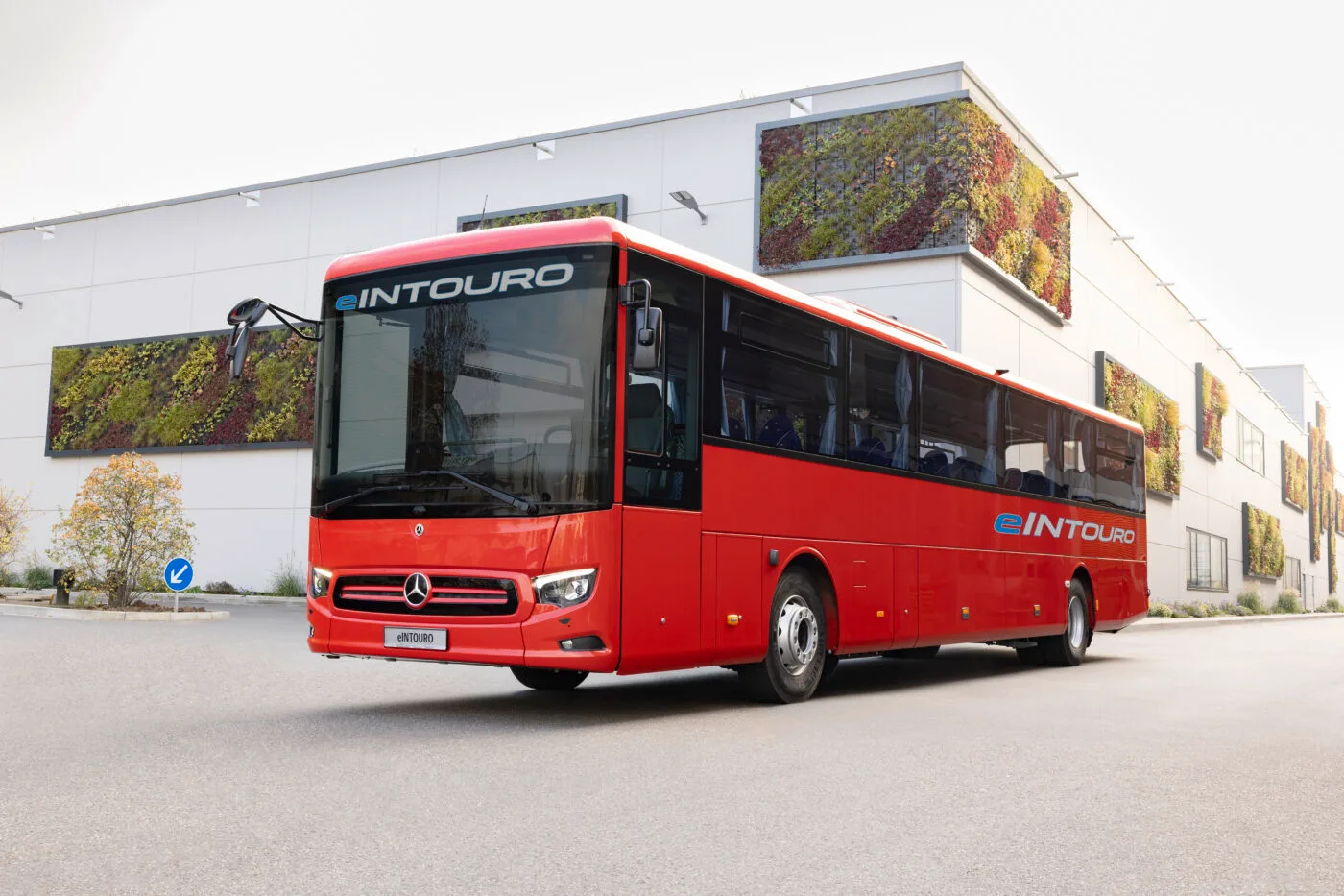 daimler autobuses mercedes benz eintouro 2024 3 1400x933 1 daimler autobuses mercedes benz eintouro 2024 3 1400x933