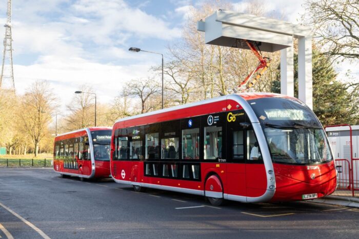 irizar ie tranvia londres adelante tfl 1400x933