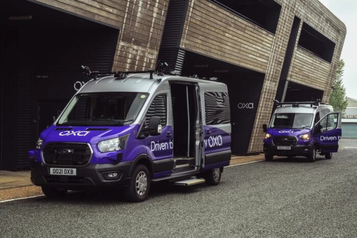 oxa vehículo autónomo reino unido ee.uu. ford transit recortado
