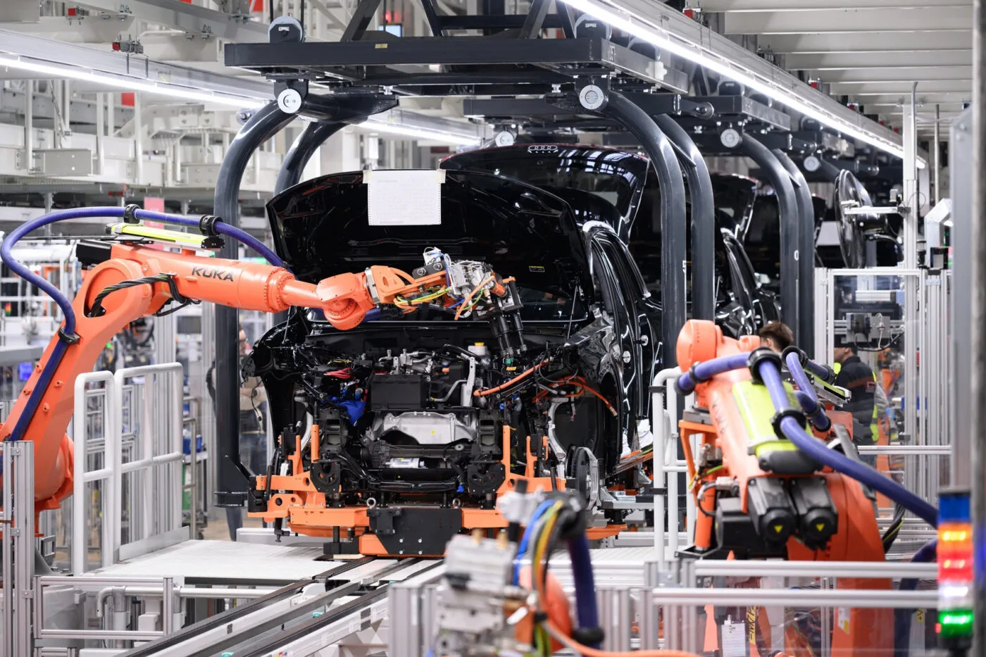 audi faw nev company werk changchun q6l e tron 2024 02 1400x933 1 audi faw nev company werk changchun q6l e tron 2024 02 1400x933 1