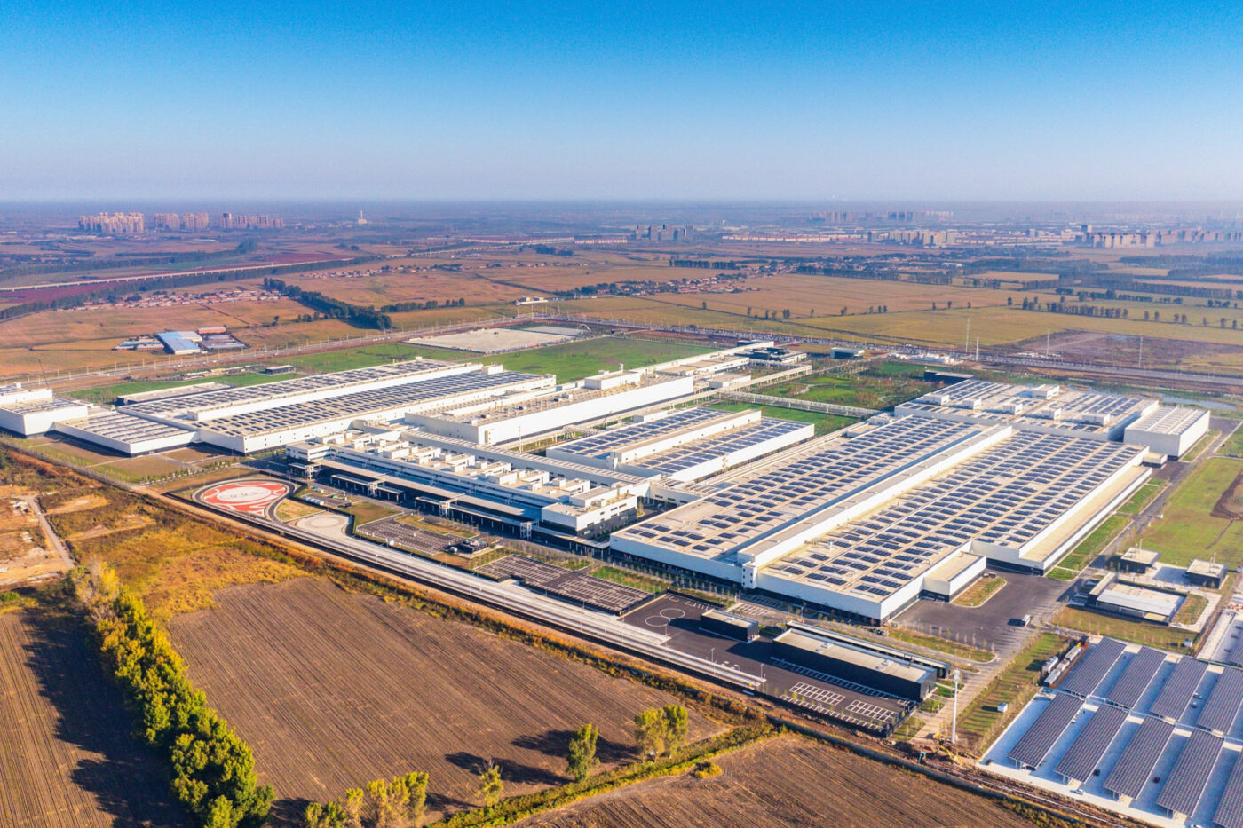 audi faw nev company werk changchun q6l e tron 2024 03 1400x933 1 audi faw nev company werk changchun q6l e tron 2024 03 1400x933 1