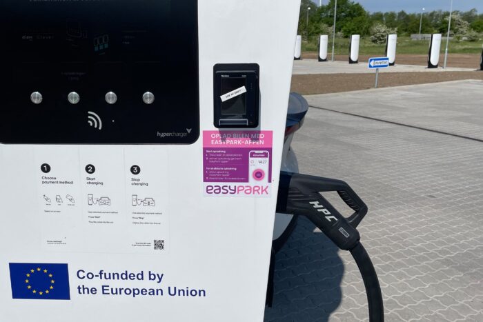 Estación de carga inteligente ladestation daenemark denmark easypark min
