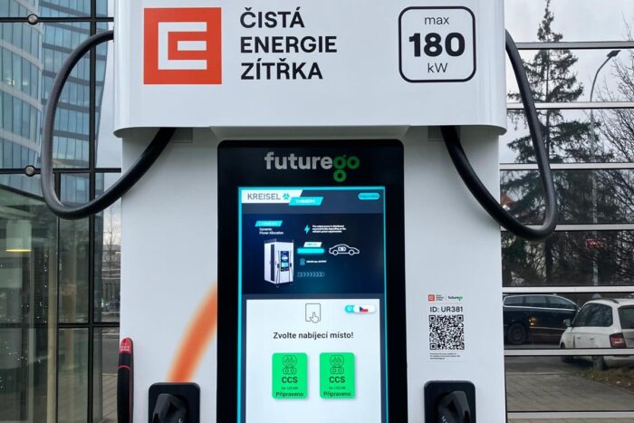 Estación de carga con acumulador cez kreisel chimero eléctrico