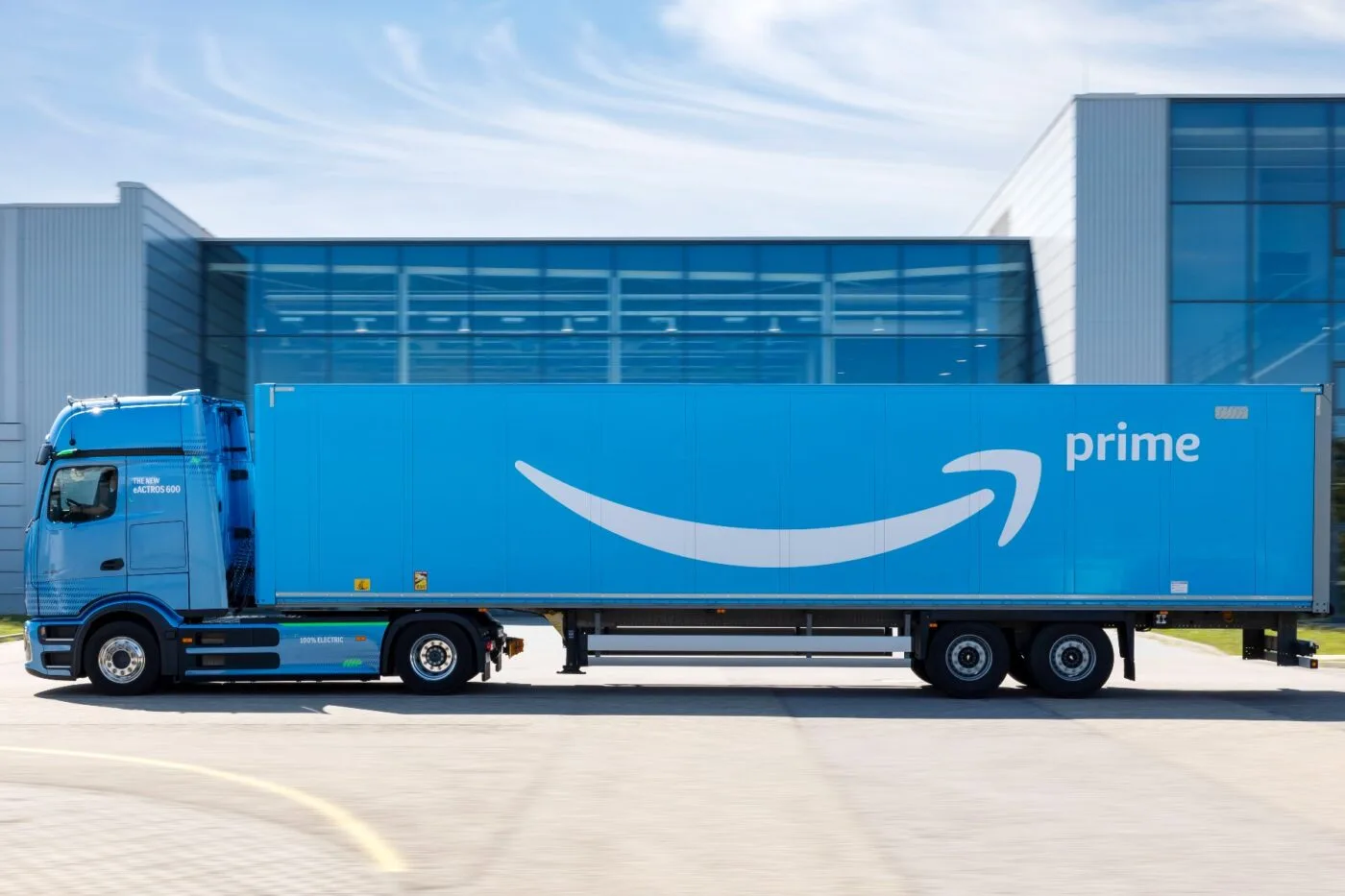camión daimler mercedes benz eactros 600 amazon e lkw camión eléctrico 2025 02 camión daimler mercedes benz eactros 600 amazon e lkw camión eléctrico 2025 02