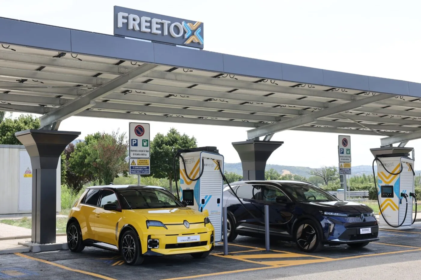 free to x ladestation charging station italien italy renault 5 scenic 2025 05 min free to x ladestation charging station italien italy renault 5 scenic 2025 05 min