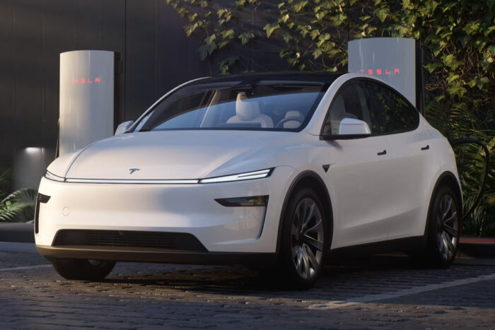 Tesla model y facelift supercharger ladestation charging station