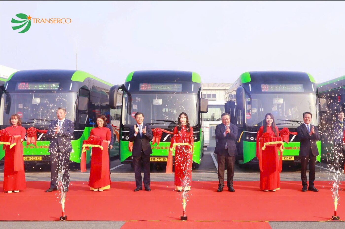 Vietnam hanoi electric buses vinbus cropped